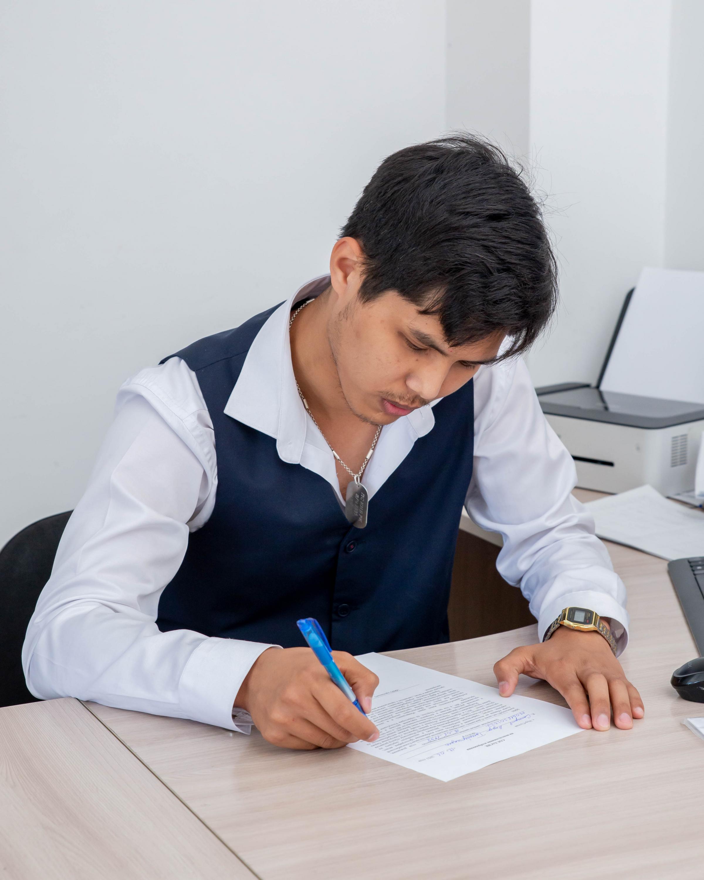 Опыт общественных работ: Ануар Сапаров